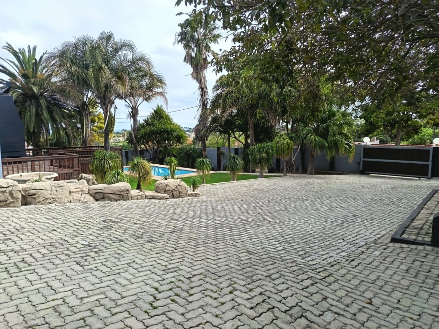 To Let 7 Bedroom Property for Rent in Humansdorp Eastern Cape